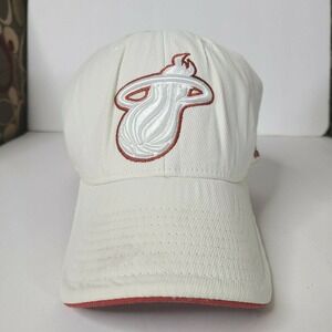Miami Heat Adidas NBA Flex-Fit Men's Fitted Cap‎ Hat - Size: S/M White